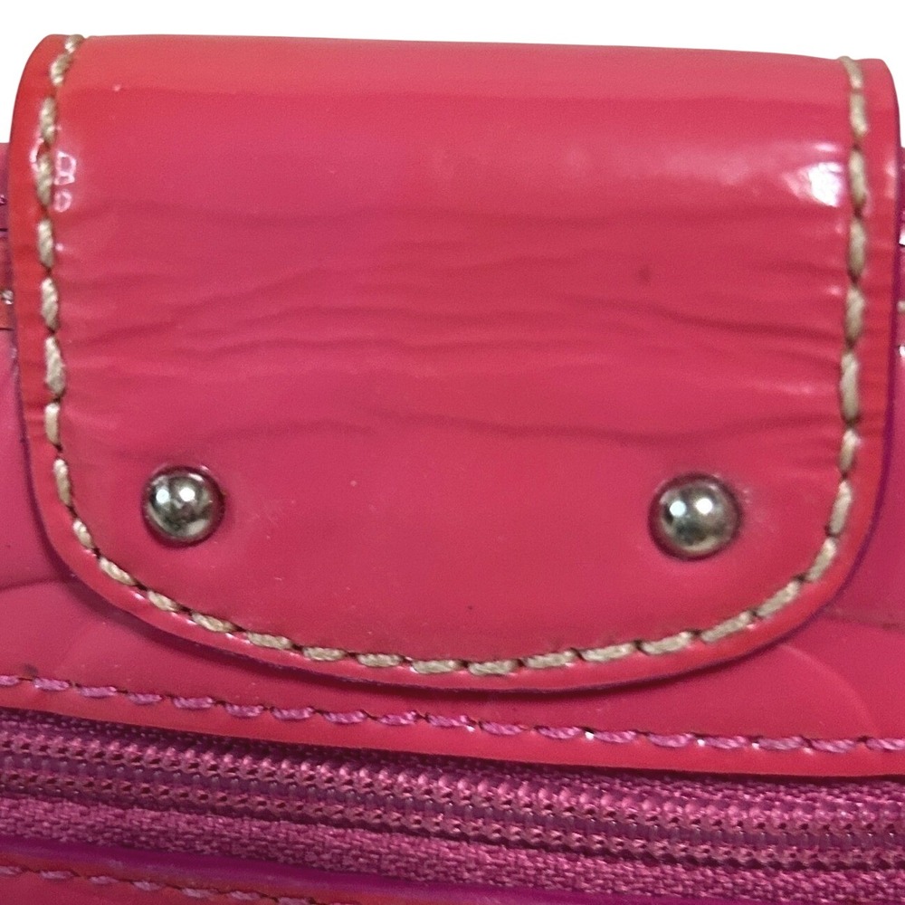 Coach Y2K Pink Patent Leather Signature C Embossed Silver Turnlock Medium Wallet - Picture 7 of 14